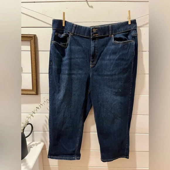 Denim - PLUS SIZE  navy crop jeans size 20 ⚠️